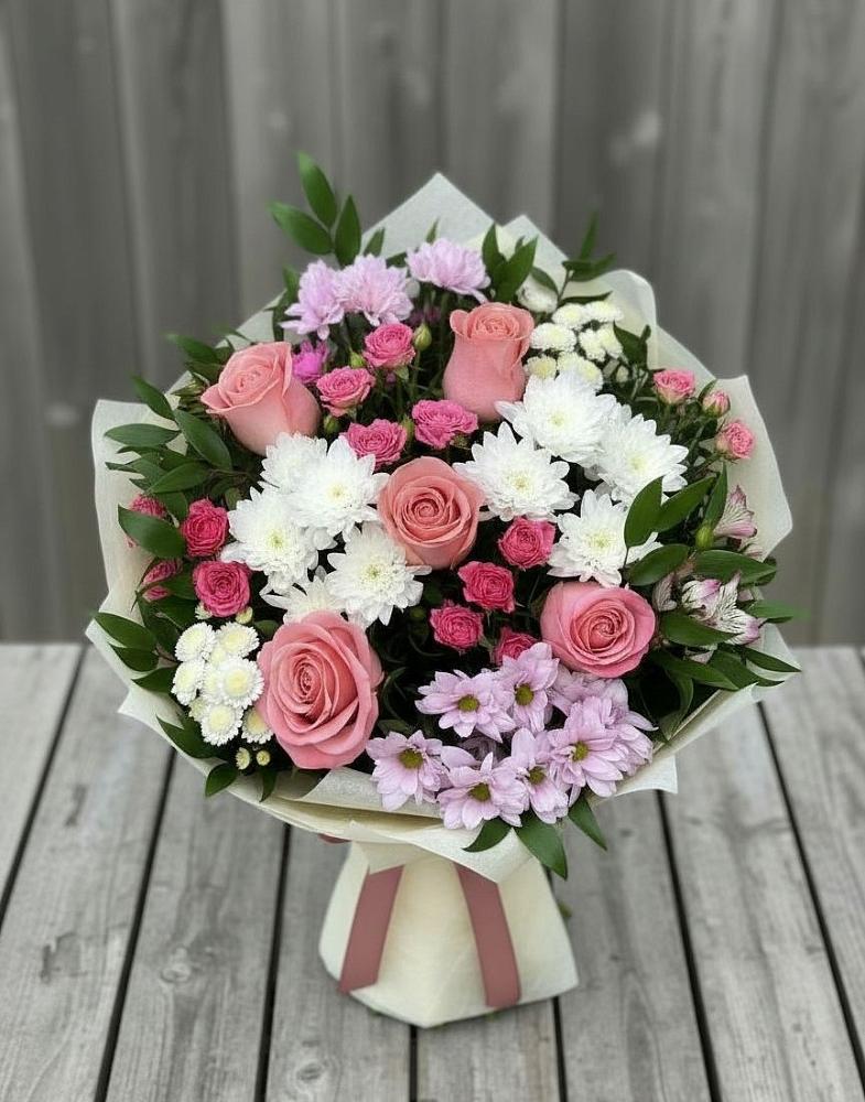 Букет цветов из: Альстромерии, Гвоздики, Розы и Хризантемы в Зеленокумске