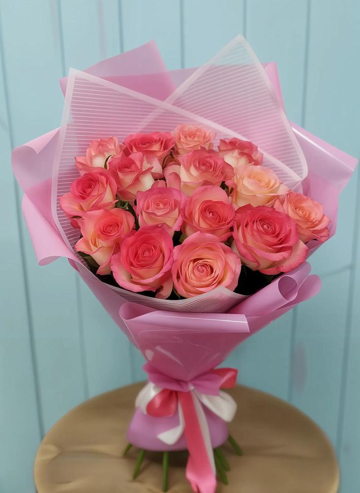 Букет 15 Розовых роз Равель в Зеленокумске