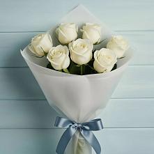 Букет 7 Белых роз Эдлесс Лав в Зеленокумске