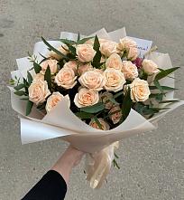Букет Кремовые розы Латте в Зеленокумске