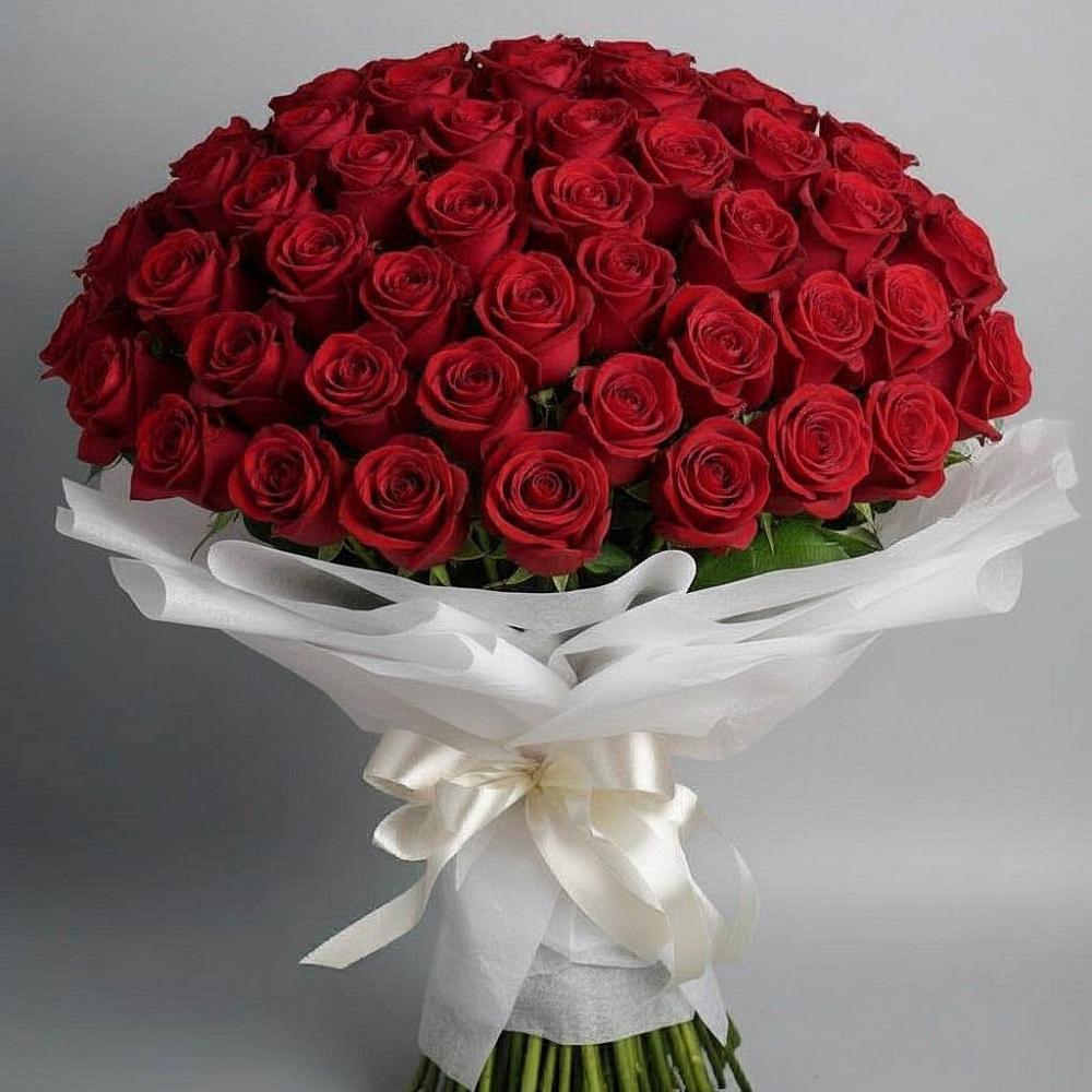 Букет 101 Красная роза Блэк Мэджик в Зеленокумске