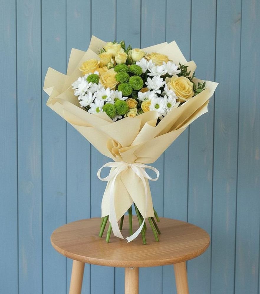 Букет цветов из: Хризантемы и Розы в Зеленокумске