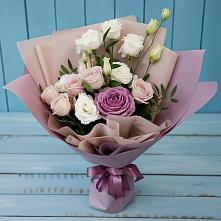 Букет цветов из:  Розы и Лизиантусы в Зеленокумске