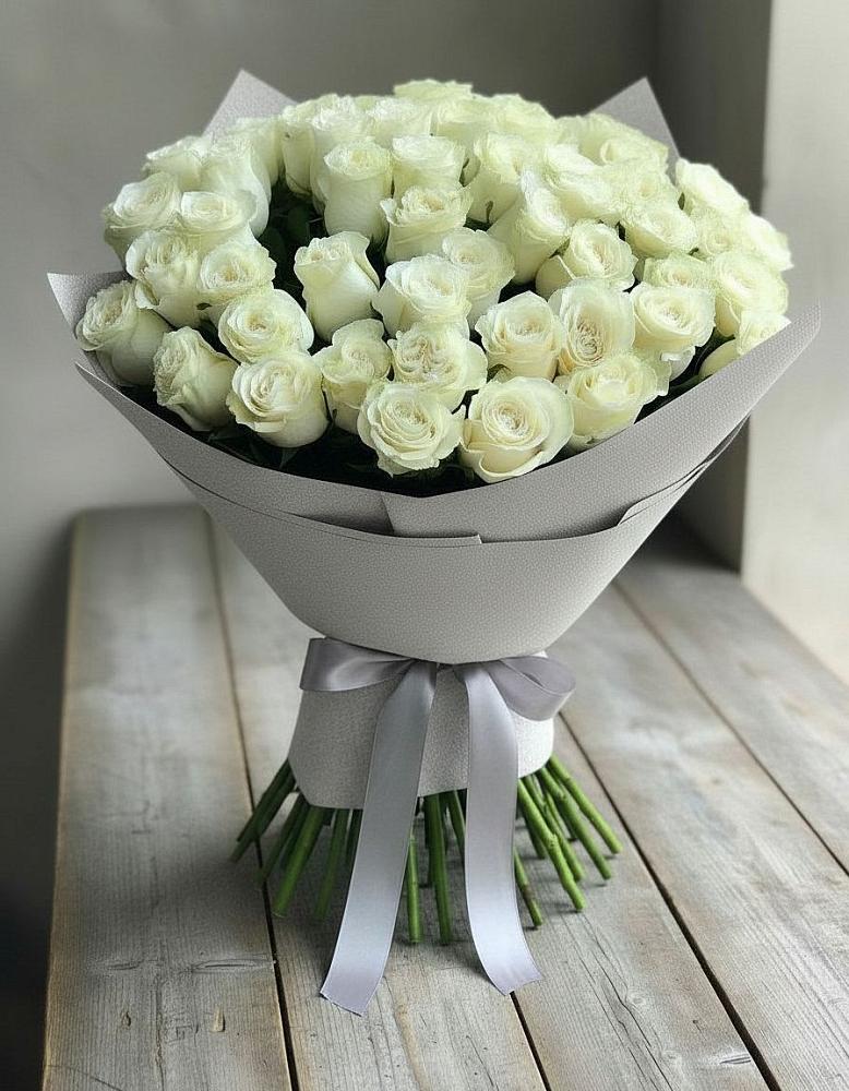 Букет 35 Белых роз в Зеленокумске