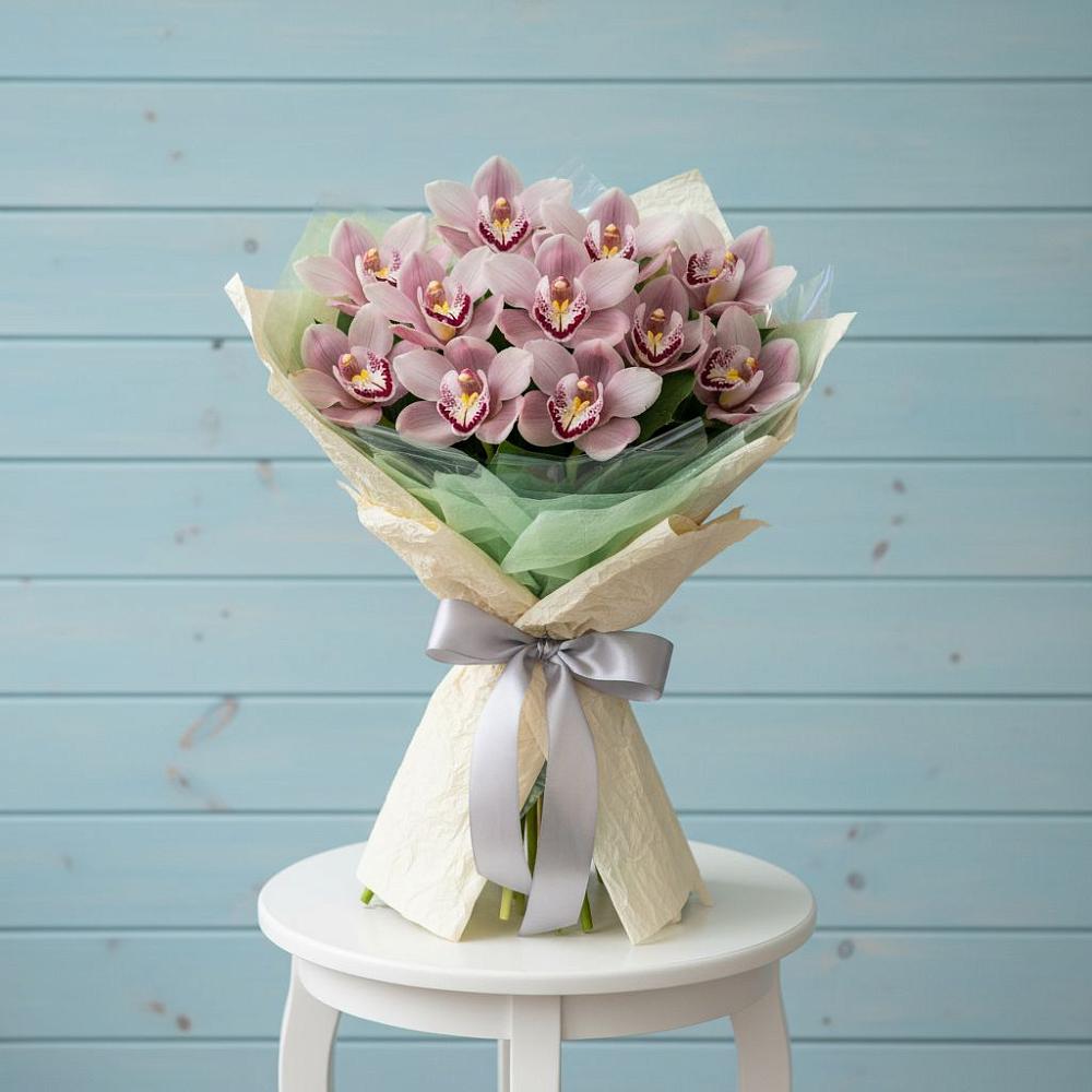 Букет цветов из: Орхидеи и Розы в Зеленокумске