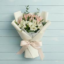 Букет цветов из:  Альстромерии в Зеленокумске