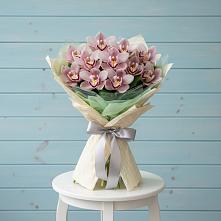 Букет цветов из:  Орхидеи и Розы в Зеленокумске