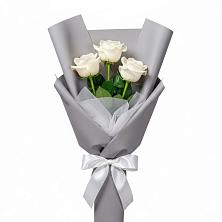 Букет 3 белые розы в Зеленокумске