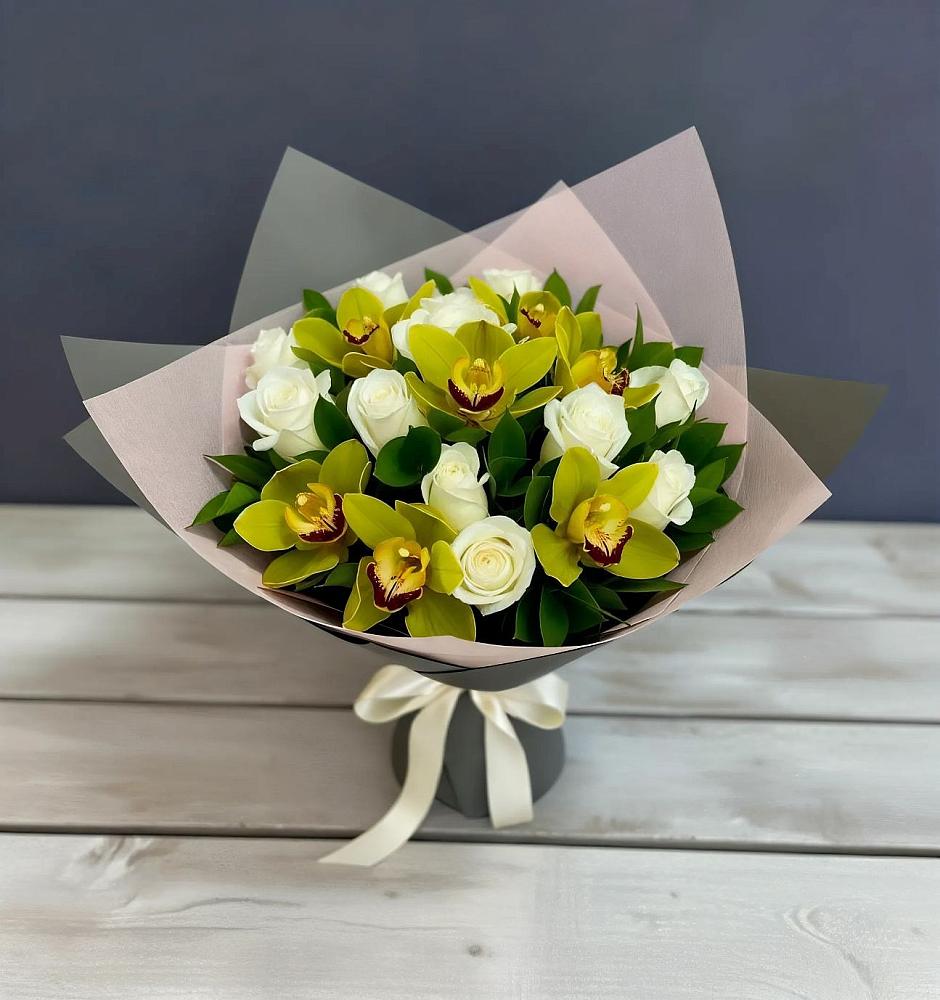 Букет цветов из: Орхидеи и Розы в Зеленокумске