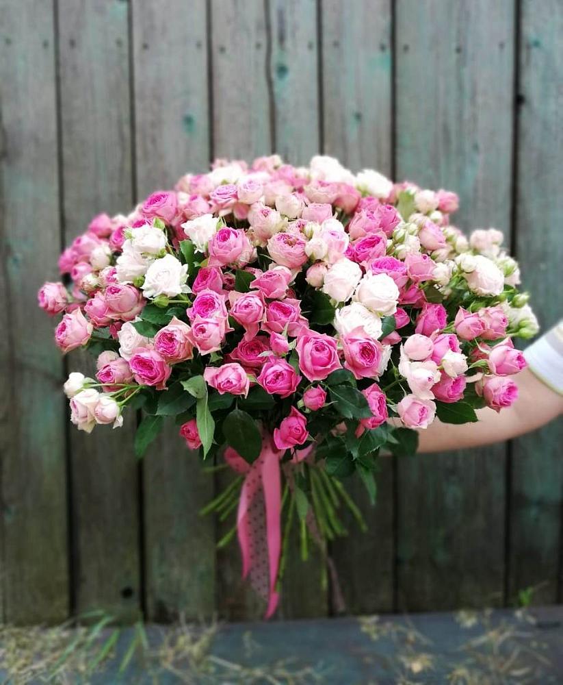 Букет Розовые кустовые розы Натали и Лав Лидия в Зеленокумске