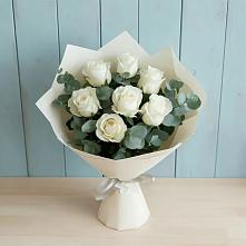 Букет Белые розы в Эвкалипте в Зеленокумске