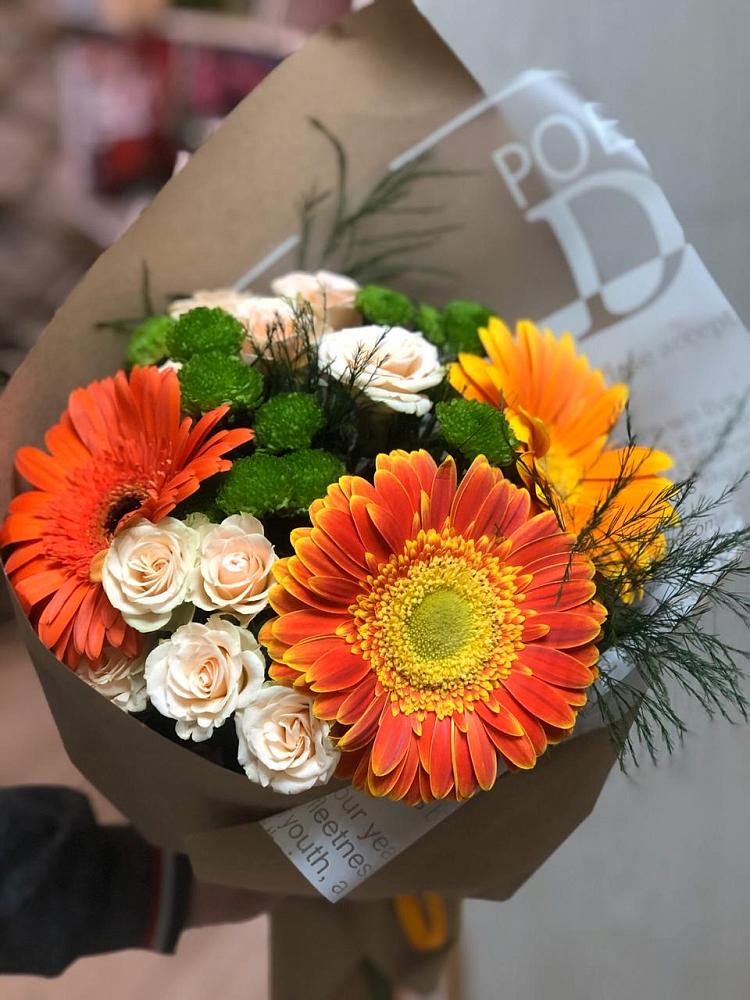 Букет цветов из: Герберы, Хризантемы и Розы в Зеленокумске