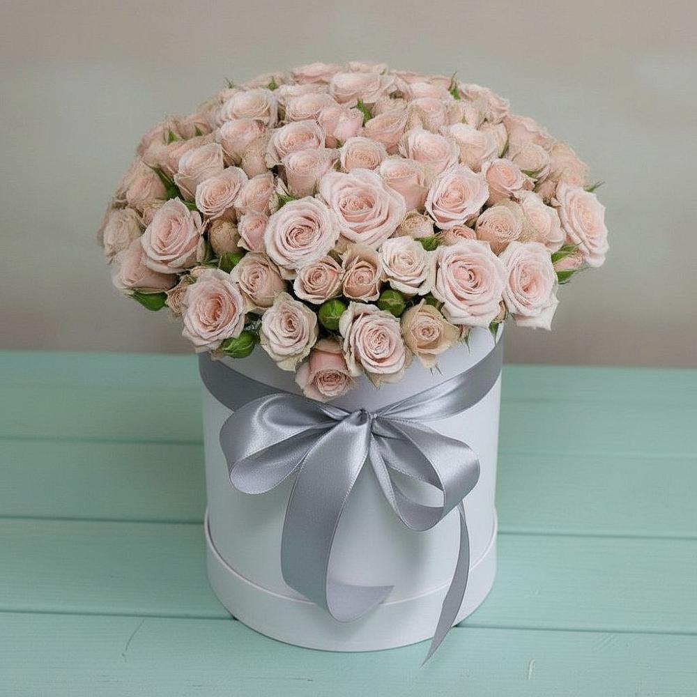 Цветочная композиция из Розы в шляпной коробке в Зеленокумске